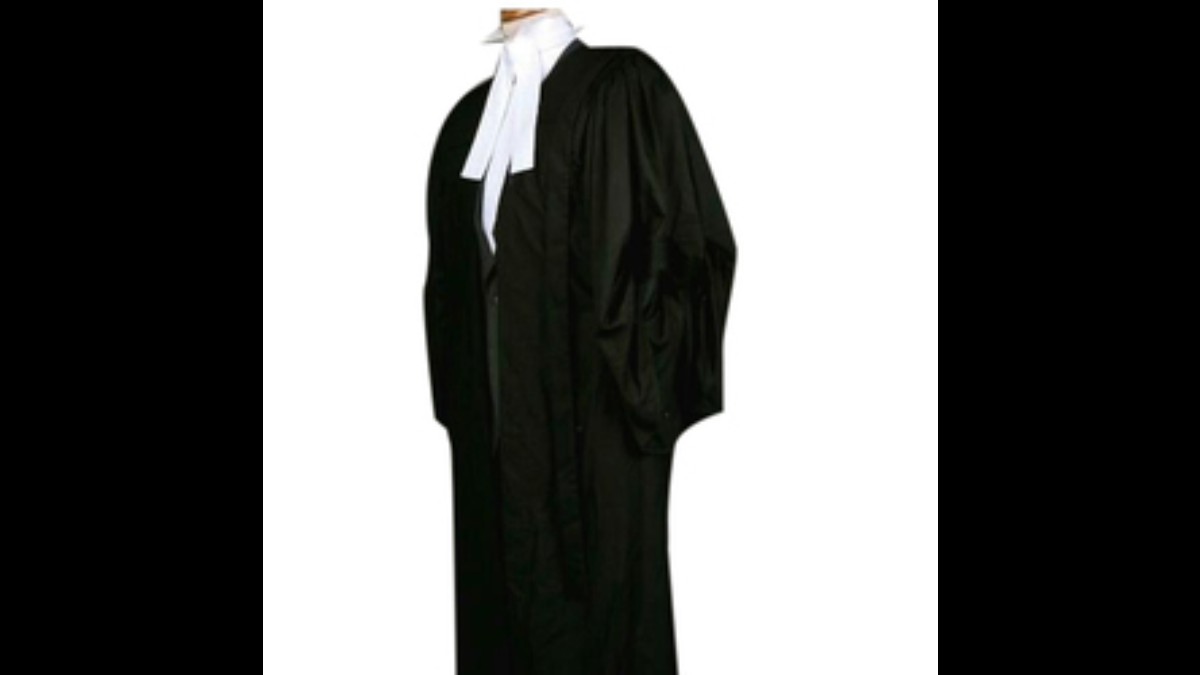 Why it is Mandatory for Lawyers to Wear a Black Coat? -