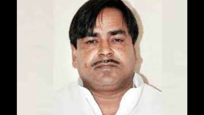 Stay on MP/MLA court’s order granting bail to former UP Minister Gayatri Prajapati